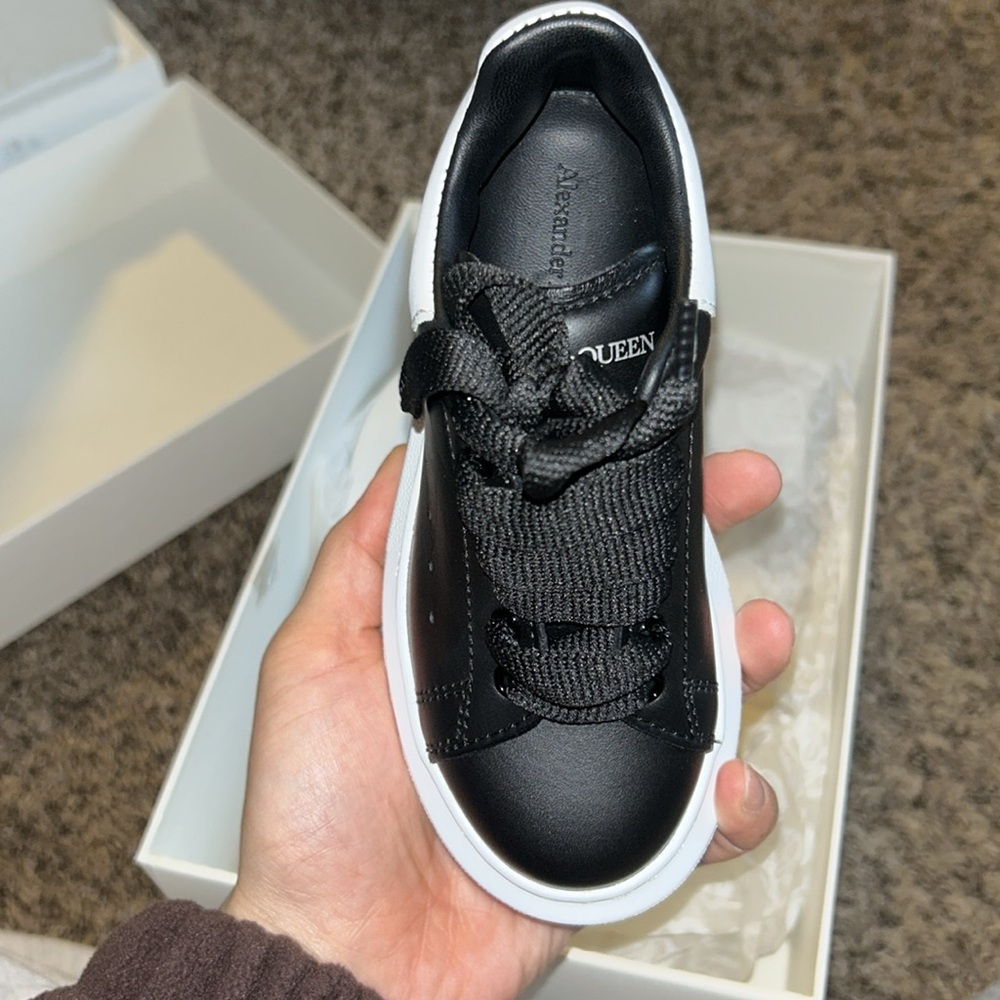 Alexander McQueens Toddler size - Picture 5 of 6